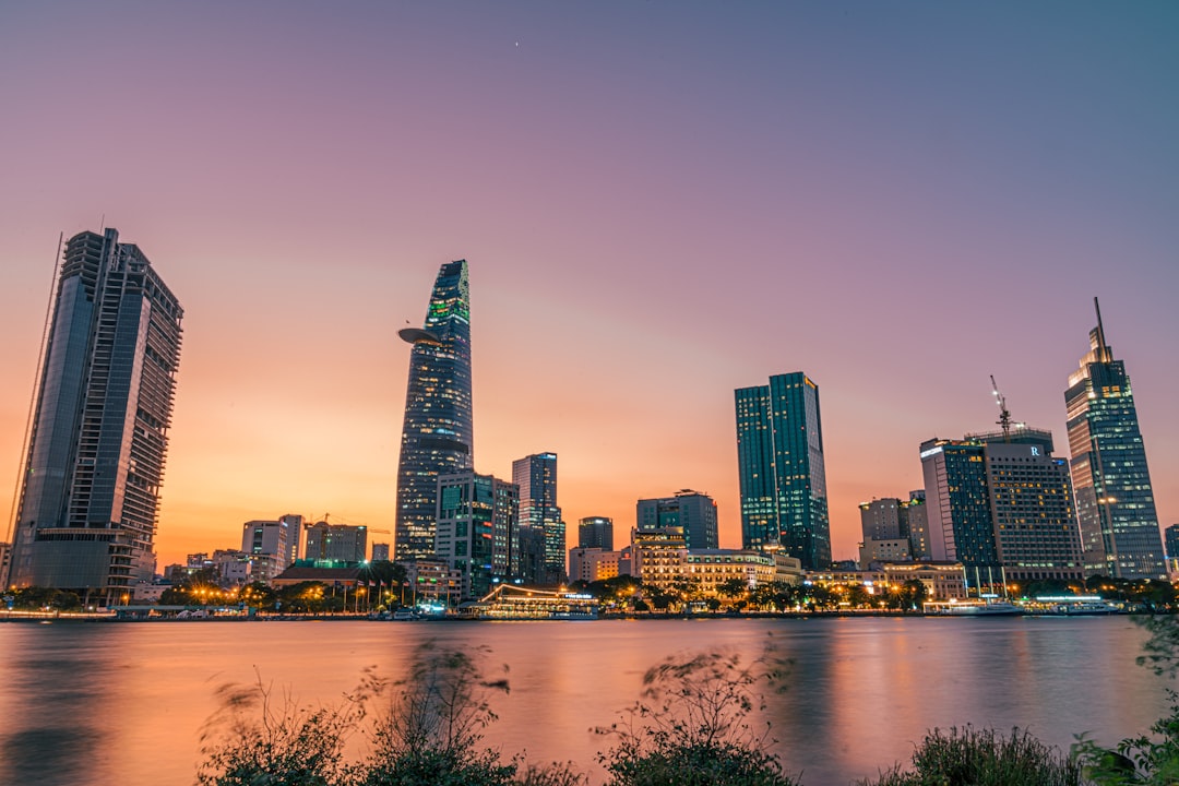 Shopping for Lacquerware and Ceramics in Saigon